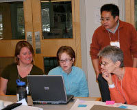 Workshop participants use the COSEE-OS Concept Map Builder to construct a concept map on the ocean-climate system